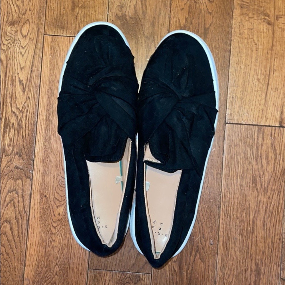 a new day slip on sneakers🔥🖤